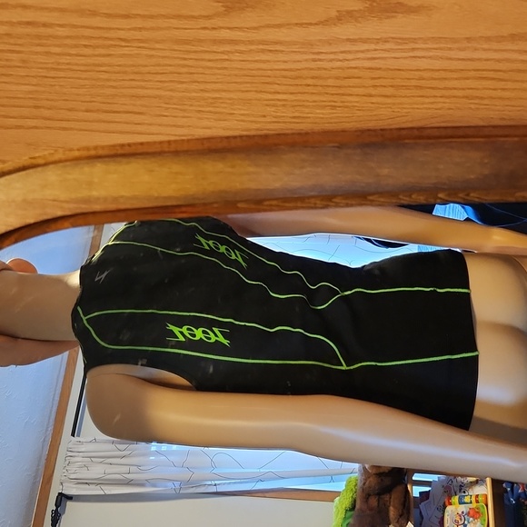 Zoot sleeveless top ☆ Small ☆ Black & Neon green. Mesh, pockets Cycling top New - Picture 4 of 16